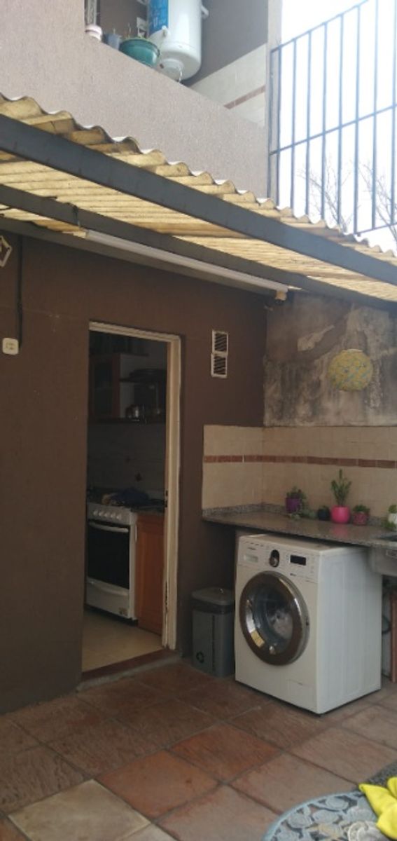 DEPARTAMENTO DE 2 AMBIENTES EN PLANTA BAJA EN VENTA - CASTELAR NORTE - 18