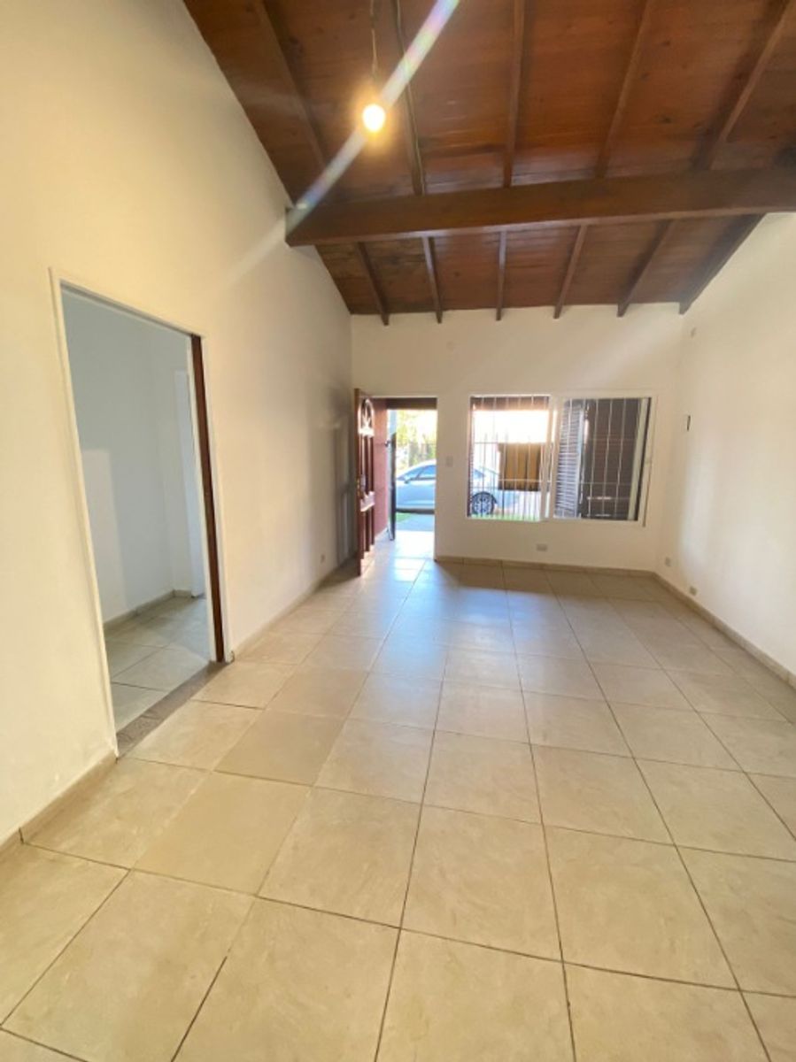 DEPARTAMENTO DE 3 AMBIENTES EN PLANTA BAJA - CASTELAR NORTE - 7
