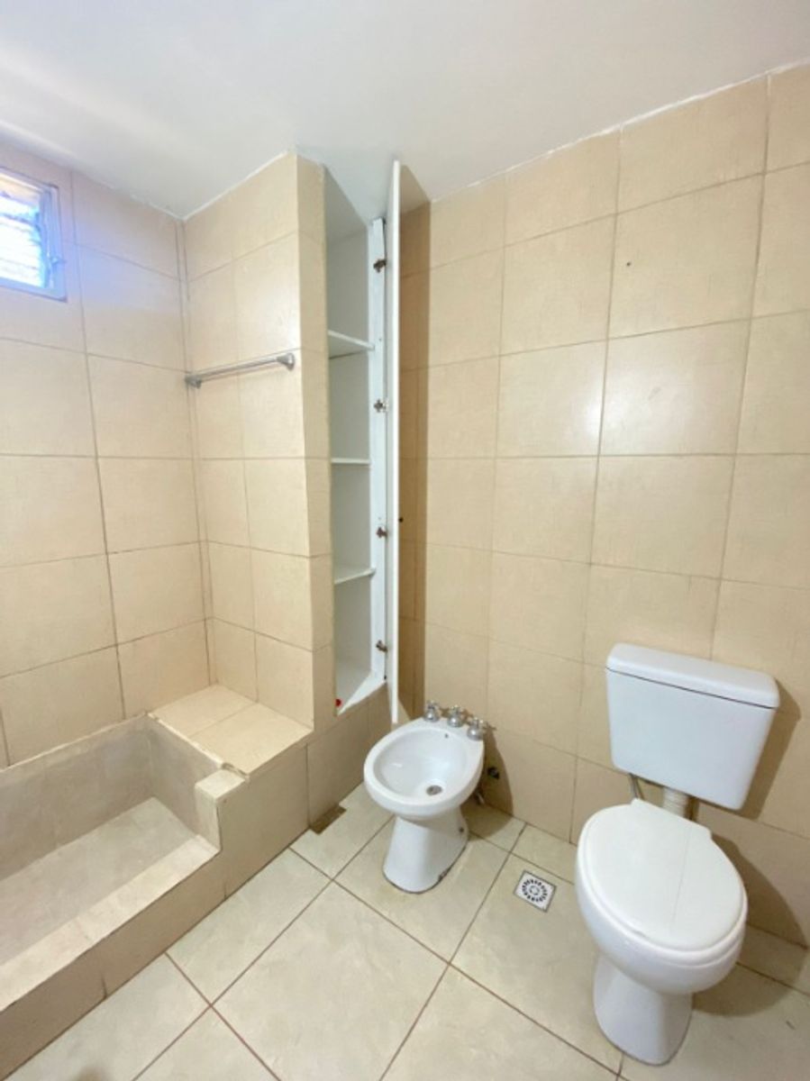 DEPARTAMENTO DE 3 AMBIENTES EN PLANTA BAJA - CASTELAR NORTE - 11