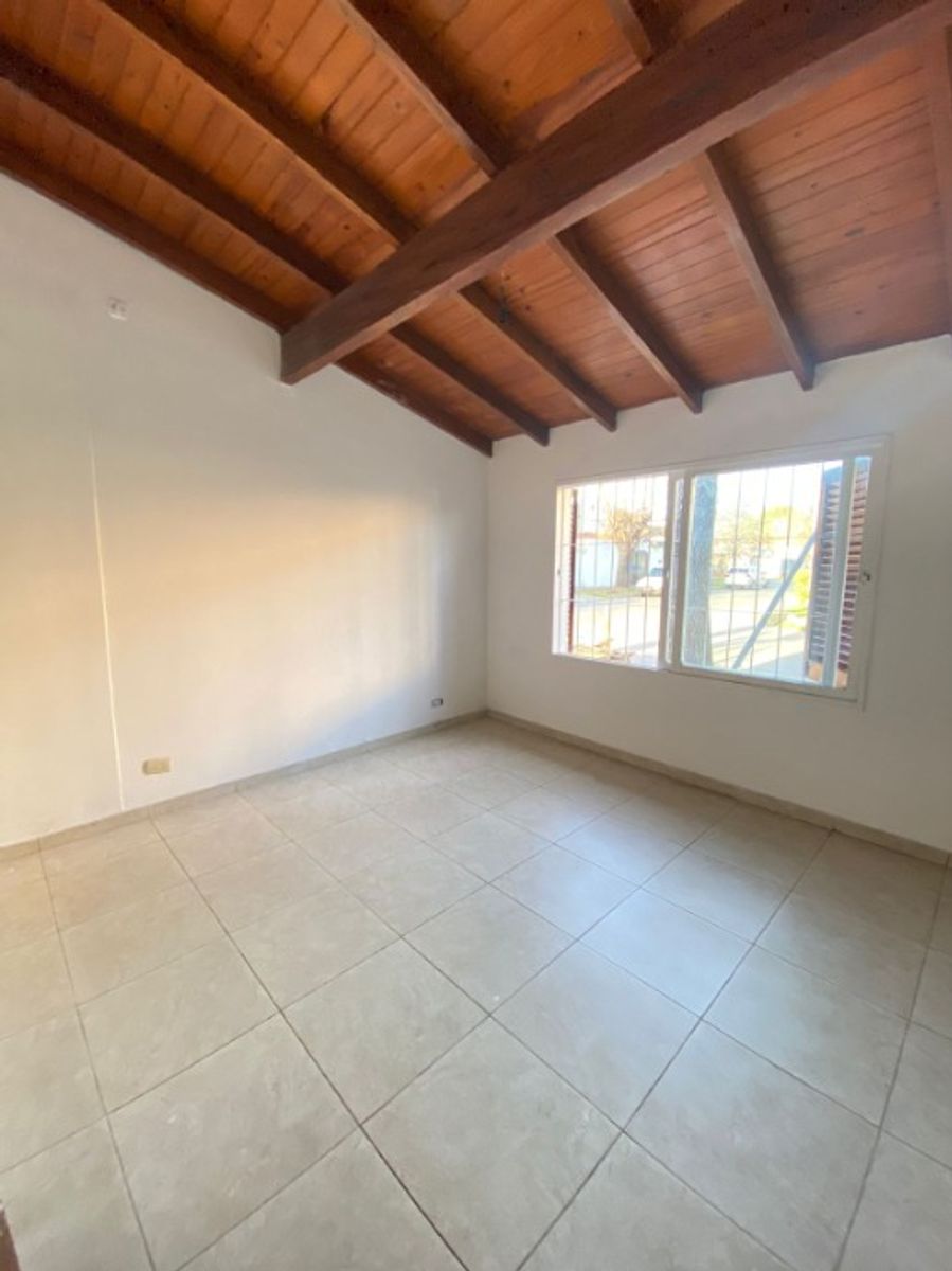 DEPARTAMENTO DE 3 AMBIENTES EN PLANTA BAJA - CASTELAR NORTE - 12