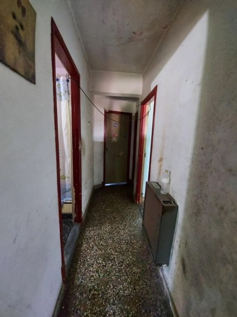 CASA DOS PLANTA DE 4 AMBIENTES - MORON SUR - 9