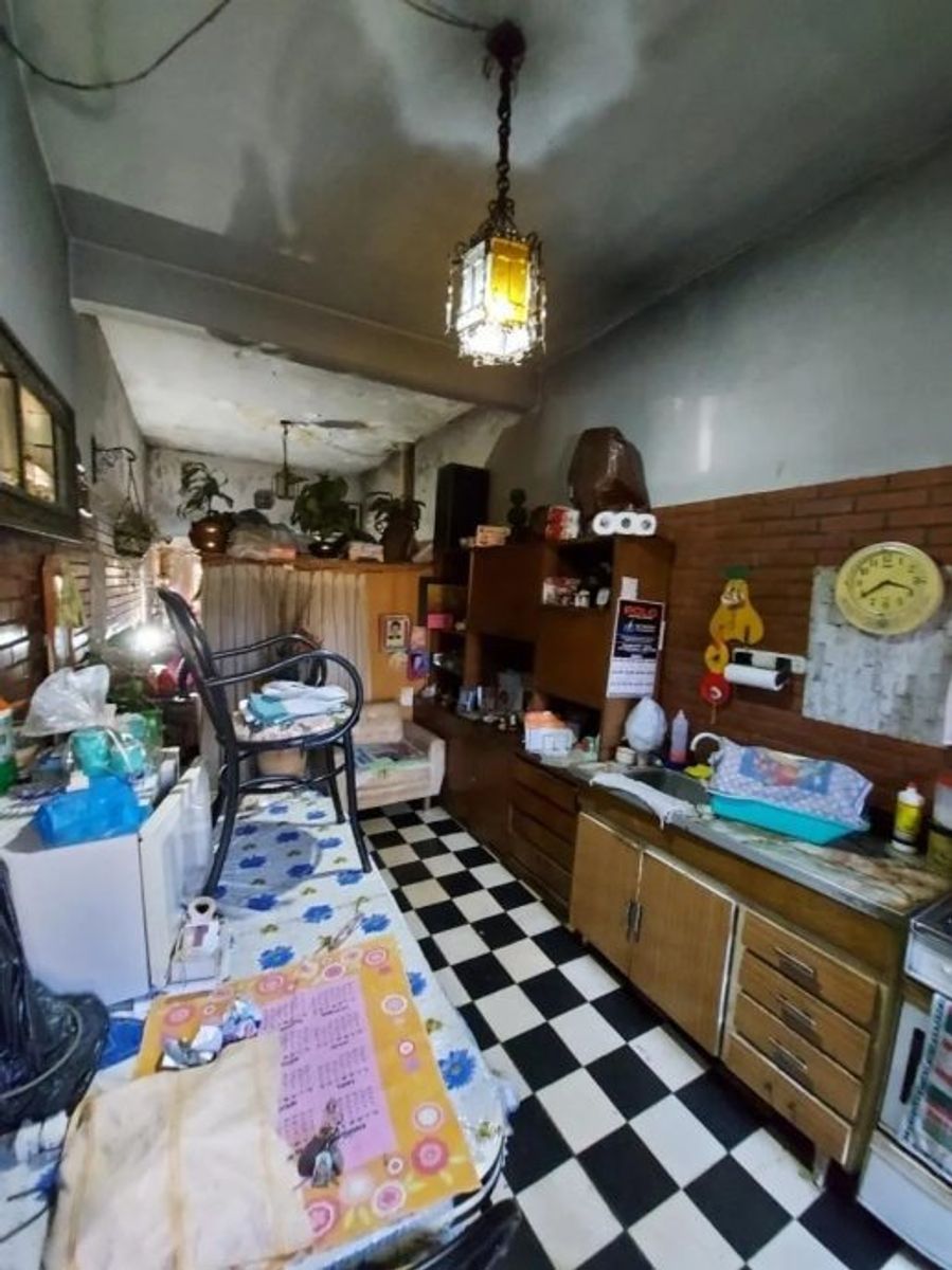 CASA DOS PLANTA DE 4 AMBIENTES - MORON SUR - 13