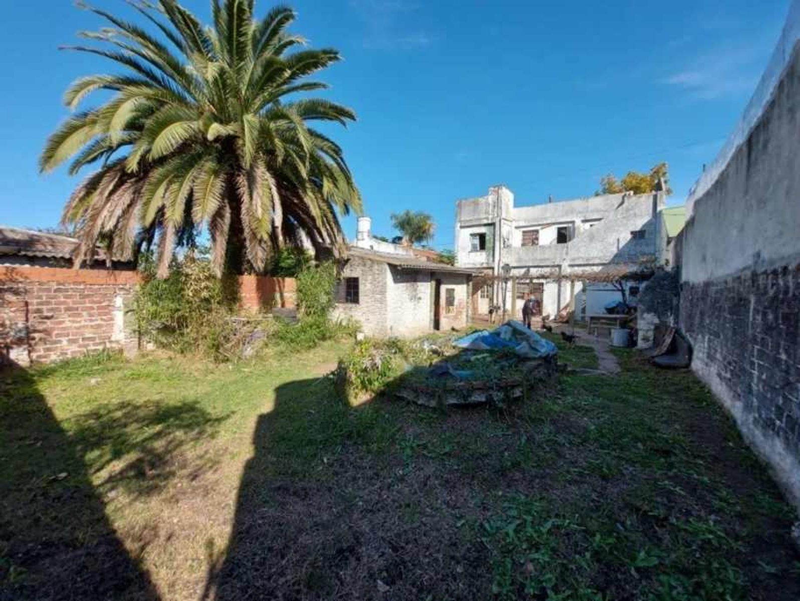 CASA DOS PLANTA DE 4 AMBIENTES - MORON SUR - 17