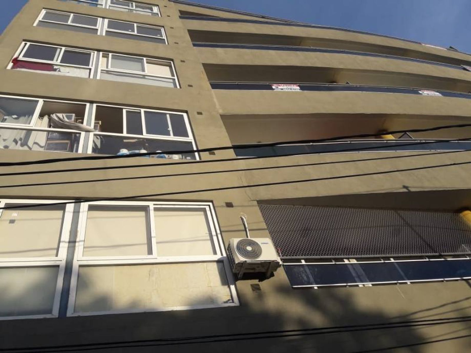 DEPARTAMENTO DE 2 AMBIENTES EN VENTA - MORON - 3