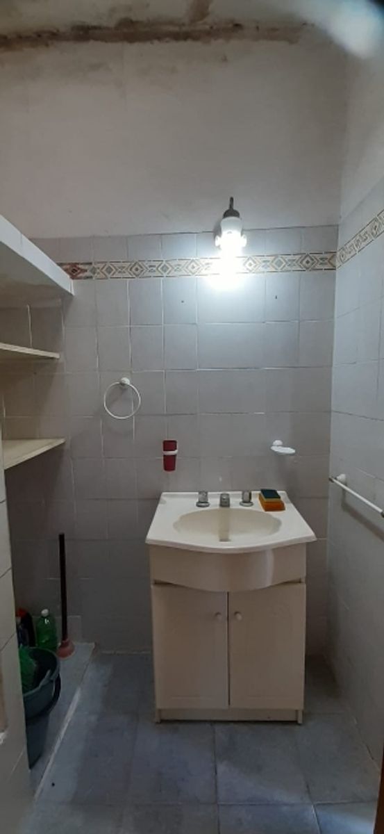 CASA AMERICANA A REFFACIONAR EN VENTA - ITUZAINGO NORTE - 4