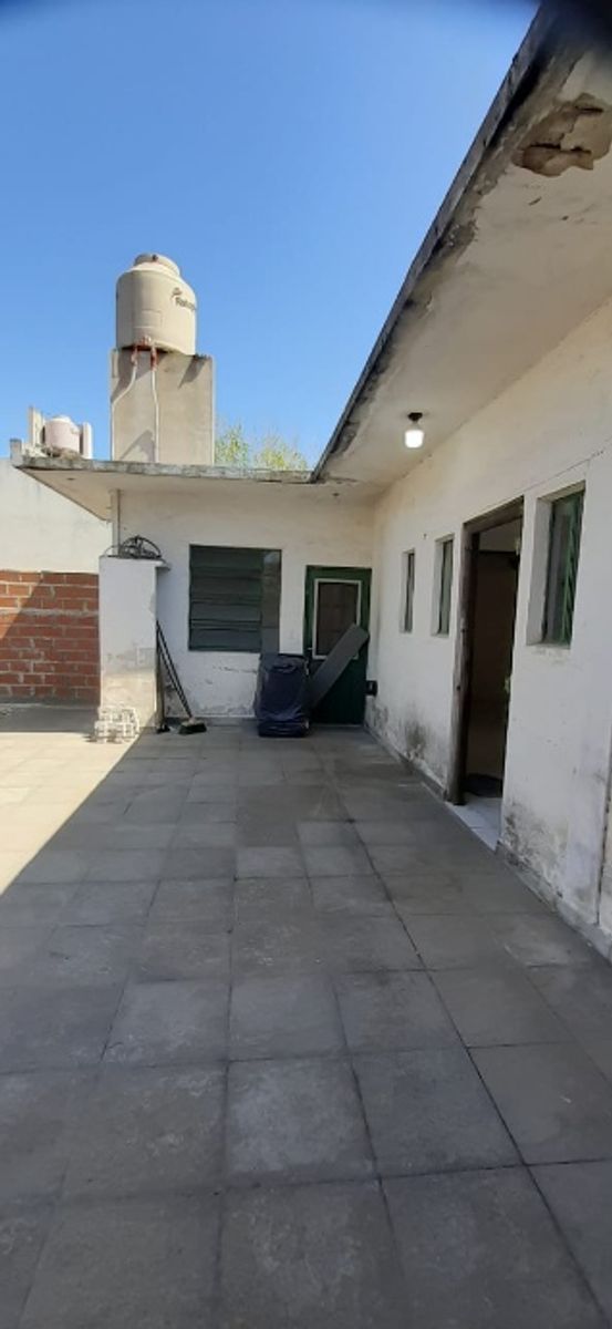 CASA AMERICANA A REFFACIONAR EN VENTA - ITUZAINGO NORTE - 7