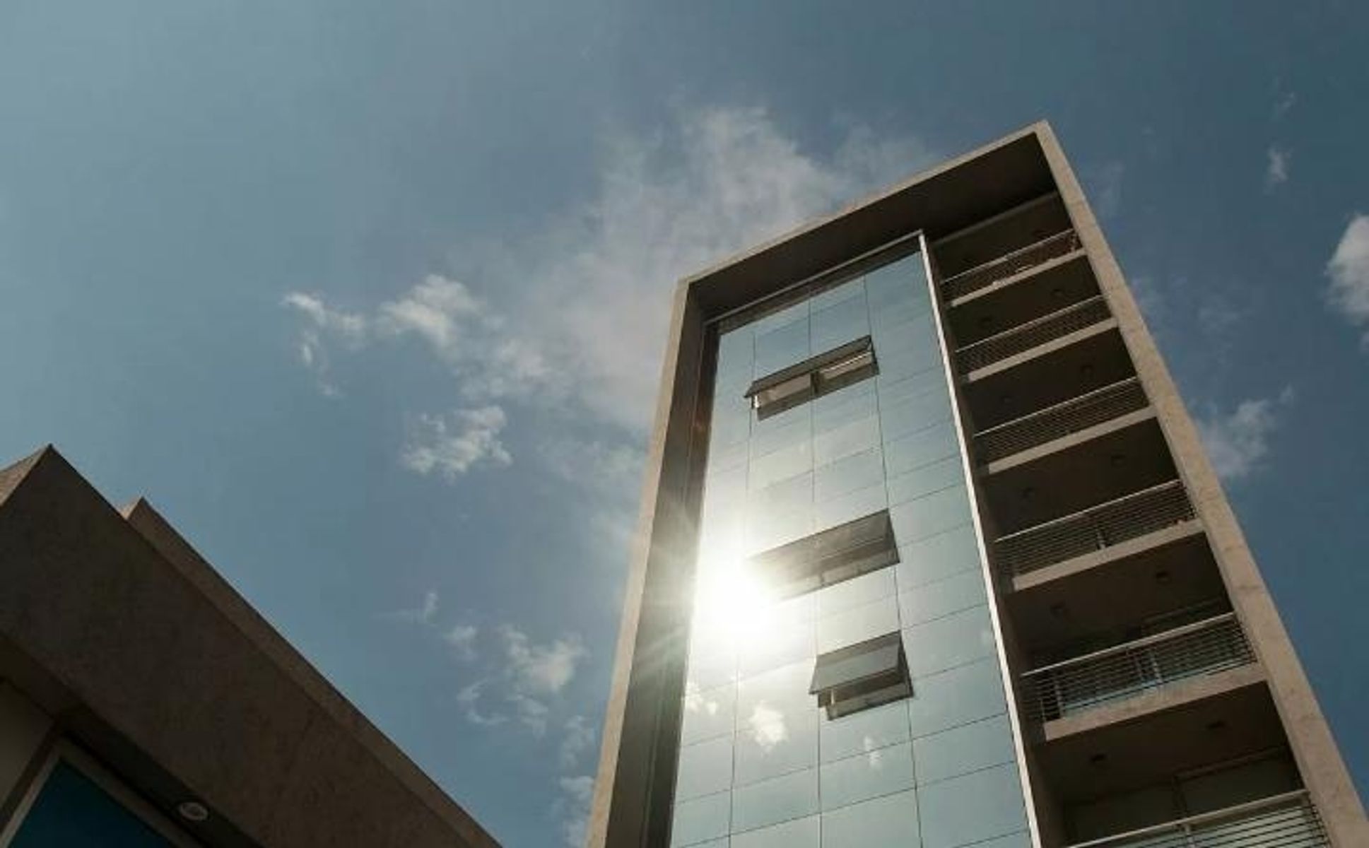 MONOAMBIENTE AL FRENTE EN VENTA - CASTELAR NORTE - 3