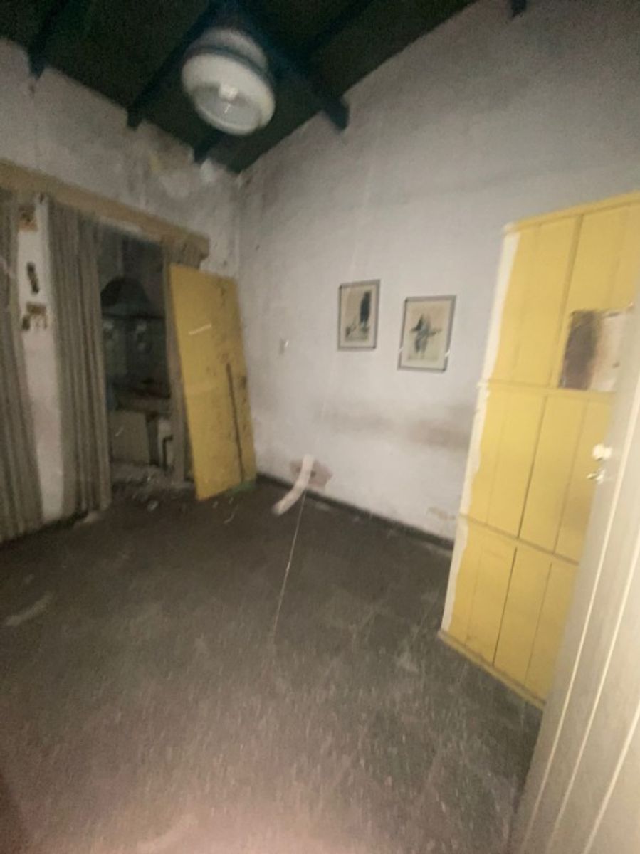 CASA DE 3 AMBIENTES A REFACCIONAR EN VENTA - CASTELAR NORTE - 6
