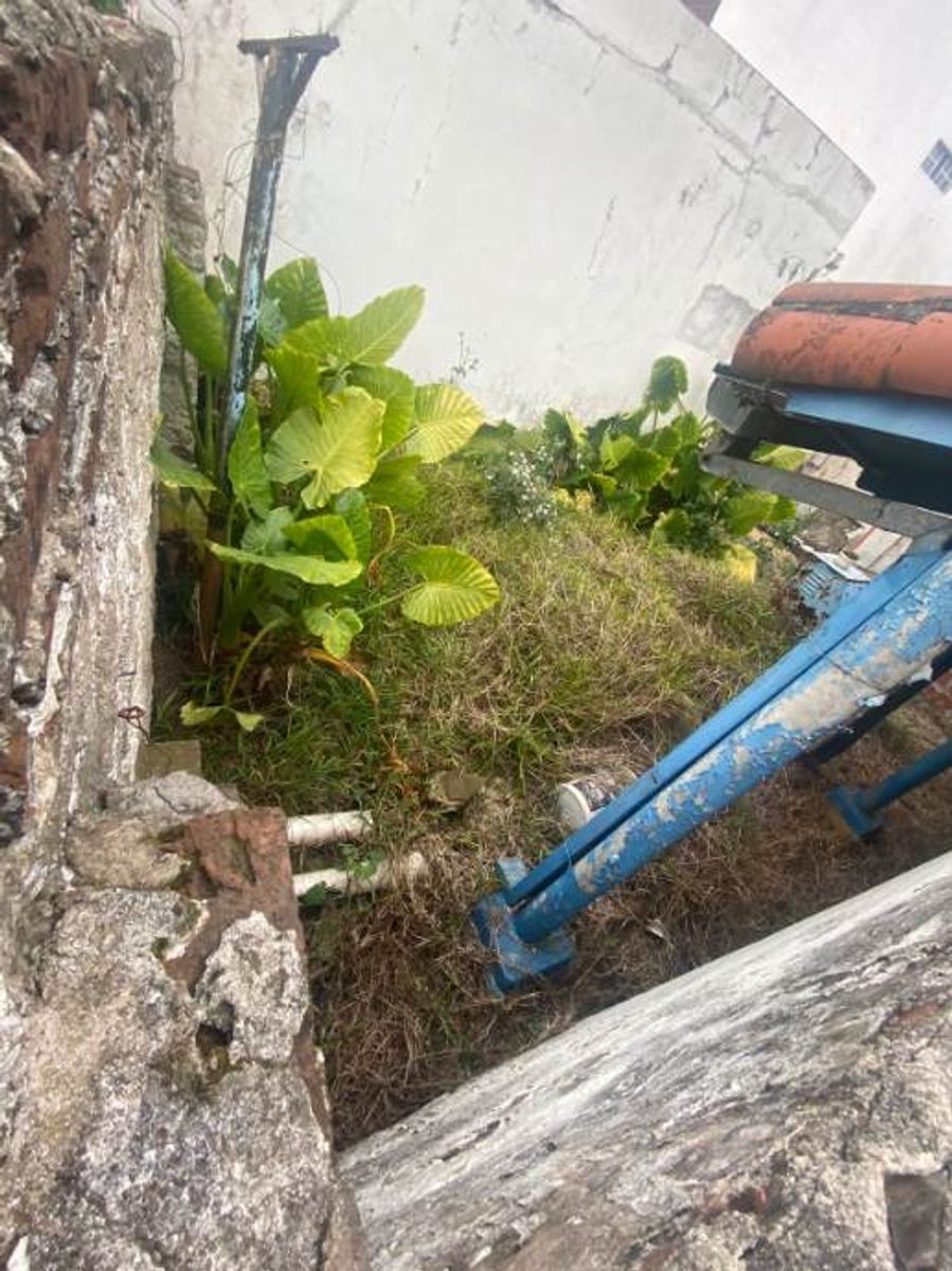 CASA DE 3 AMBIENTES A REFACCIONAR EN VENTA - CASTELAR NORTE - 10