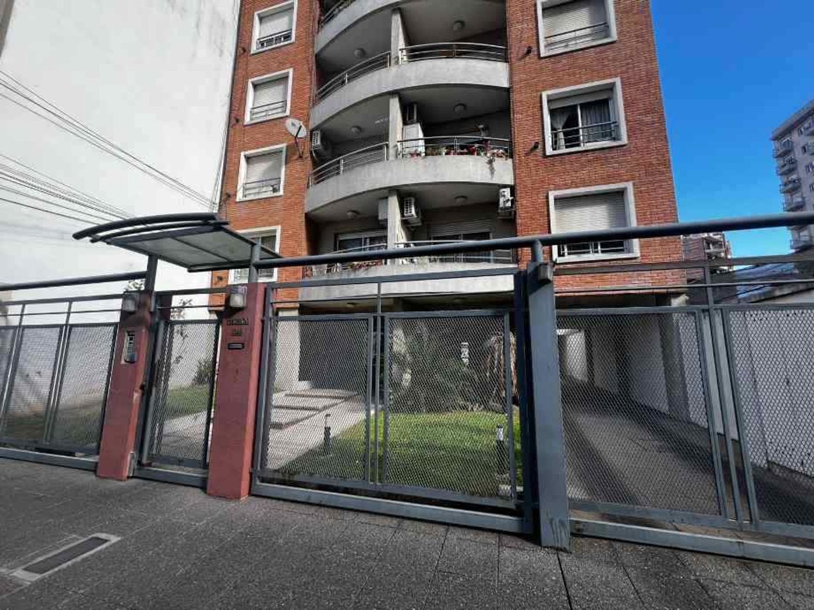 DEPARTAMENTO DE 2 AMBIENTES EN VENTA - MORON NORTE - 1