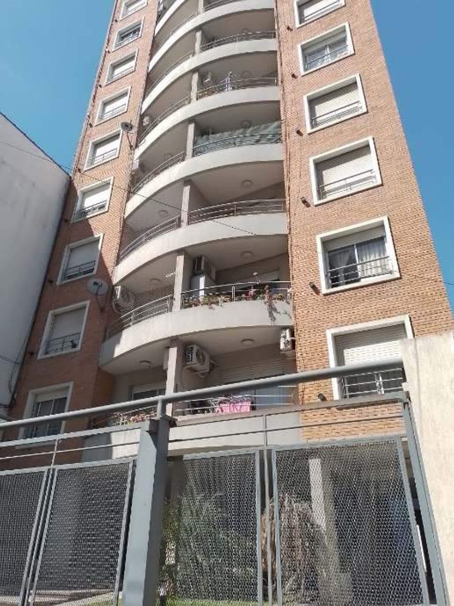 DEPARTAMENTO DE 2 AMBIENTES EN VENTA - MORON NORTE - 2