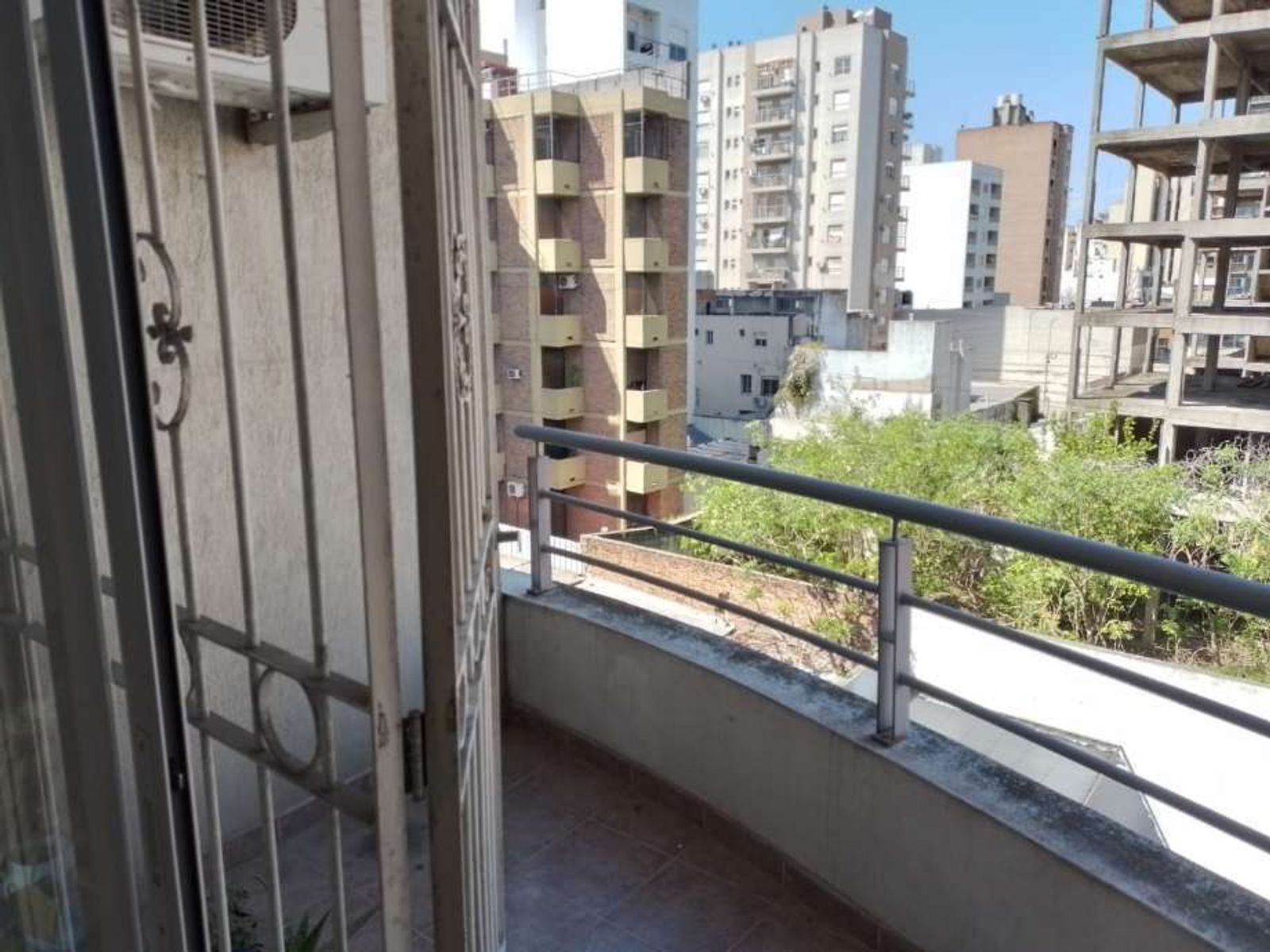 DEPARTAMENTO DE 2 AMBIENTES EN VENTA - MORON NORTE - 5