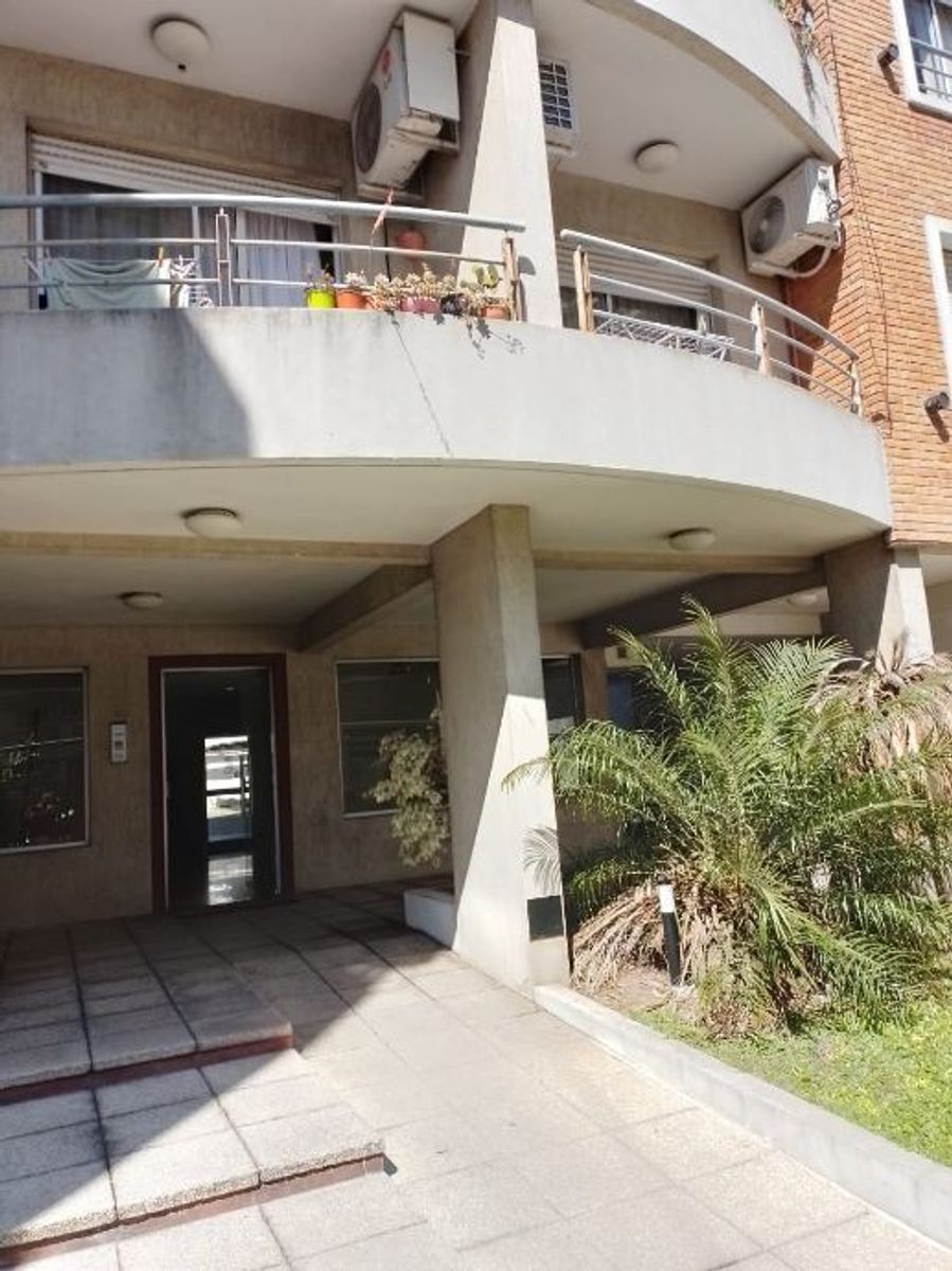 DEPARTAMENTO DE 2 AMBIENTES EN VENTA - MORON NORTE - 12
