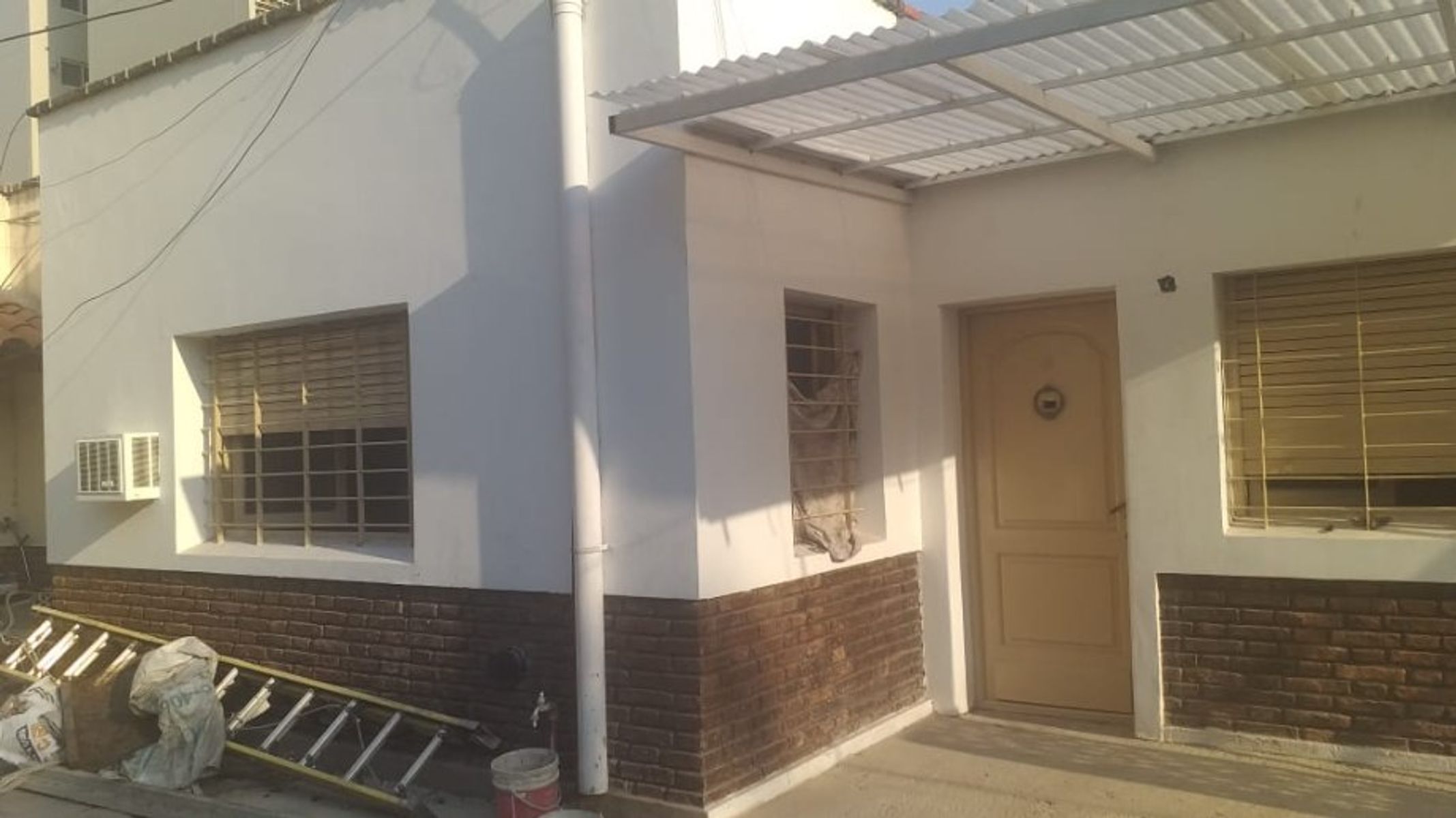 CASA PH DE 3 AMBIENTES EN VENTA - MORON CENTRO - 2