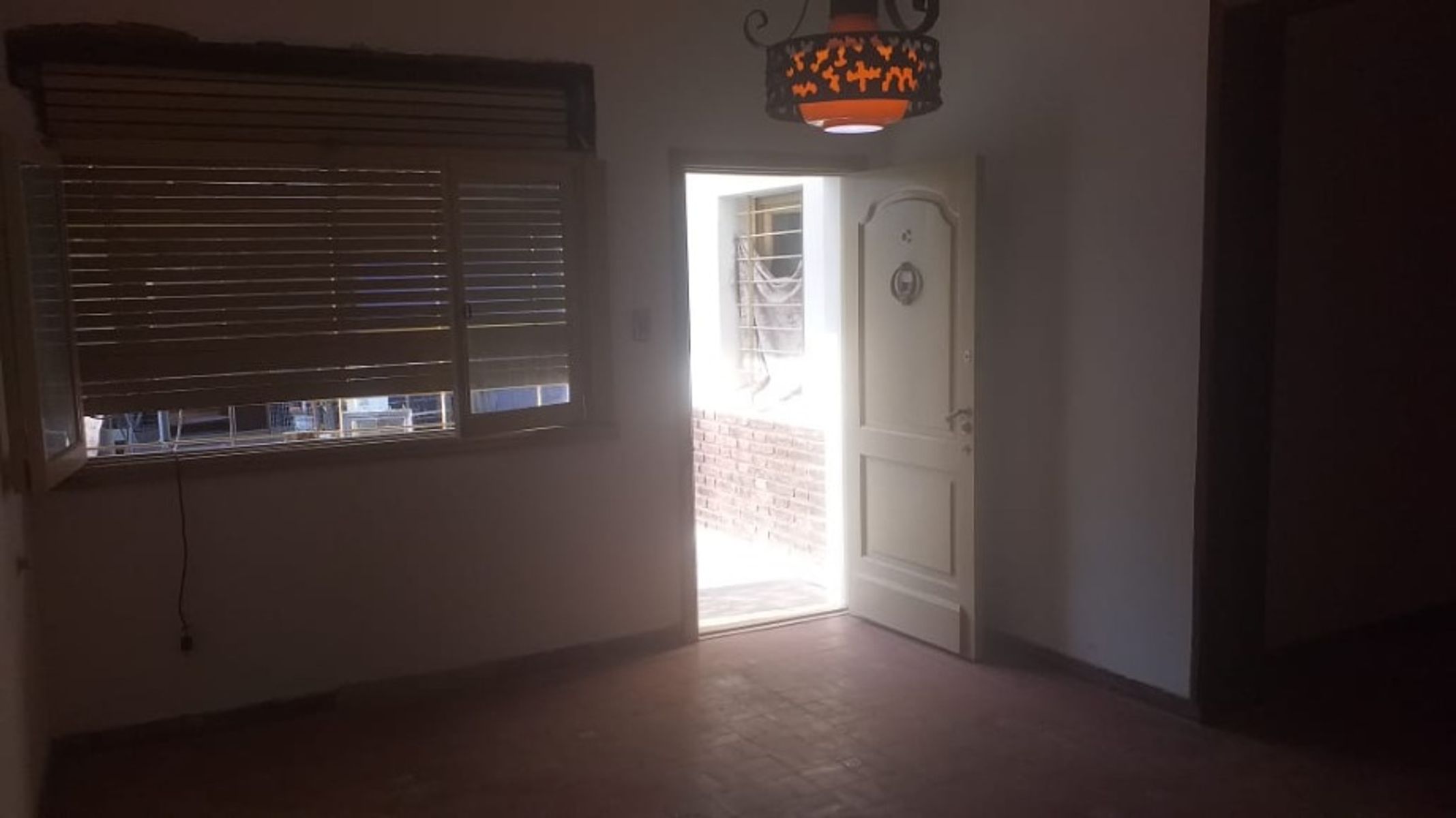 CASA PH DE 3 AMBIENTES EN VENTA - MORON CENTRO - 5