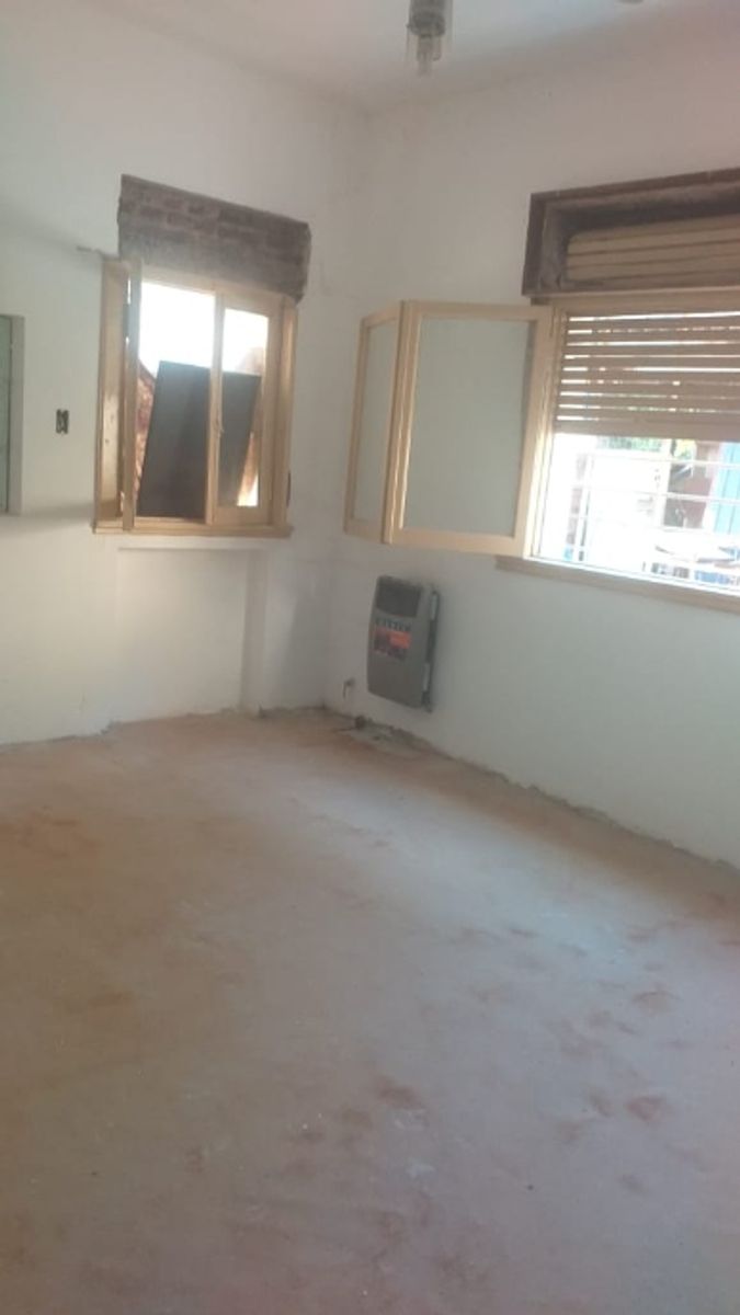 CASA PH DE 3 AMBIENTES EN VENTA - MORON CENTRO - 8