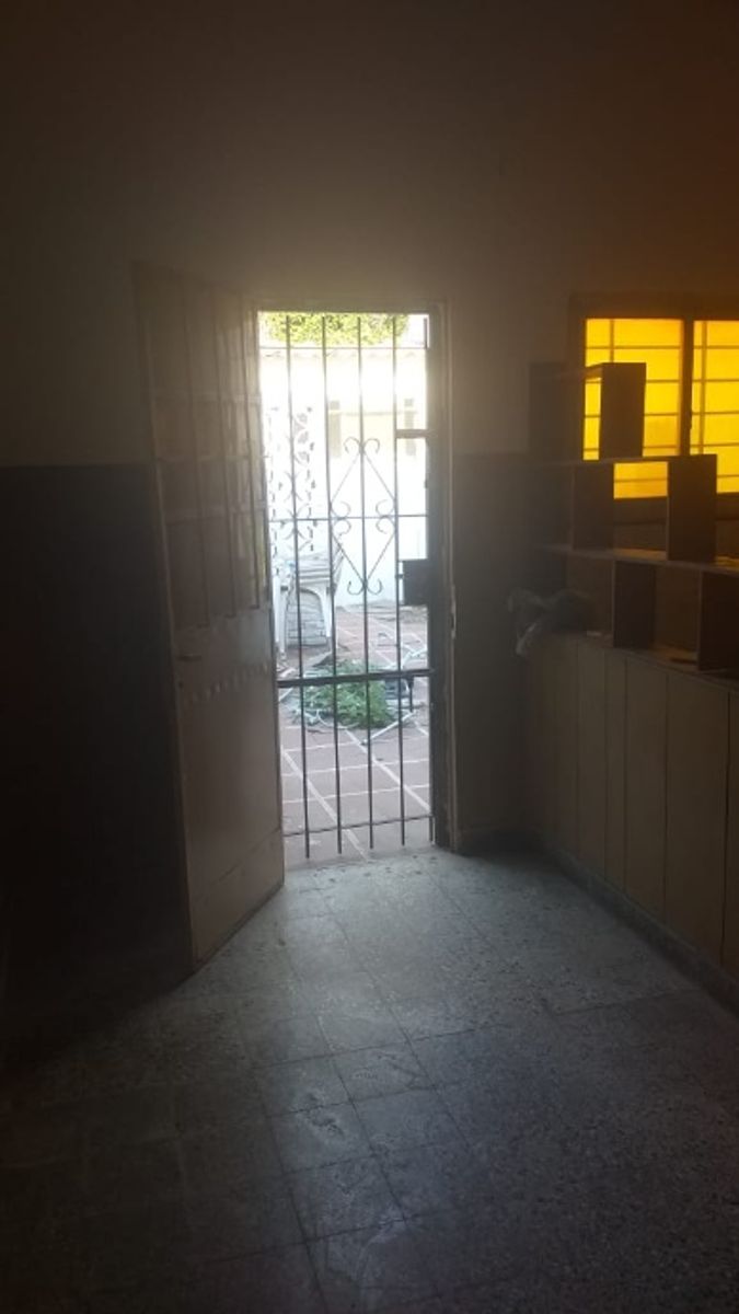 CASA PH DE 3 AMBIENTES EN VENTA - MORON CENTRO - 11