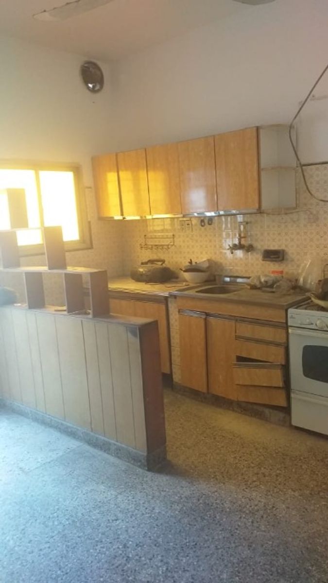 CASA PH DE 3 AMBIENTES EN VENTA - MORON CENTRO - 12