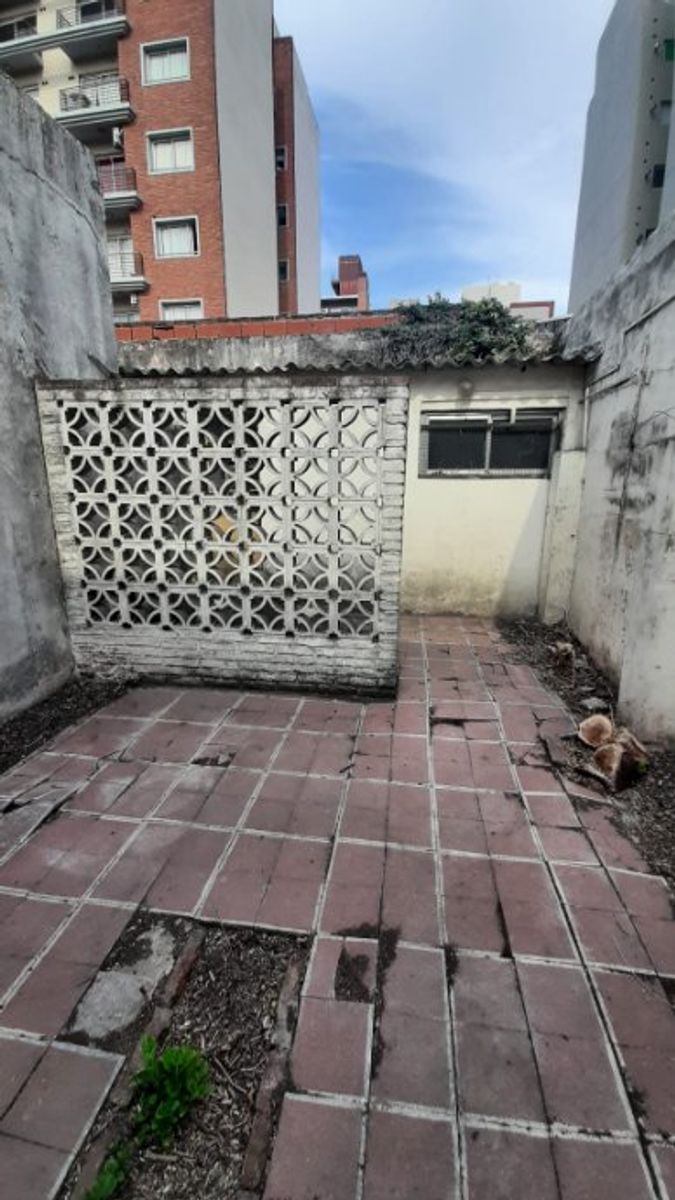 CASA PH DE 3 AMBIENTES EN VENTA - MORON CENTRO - 13