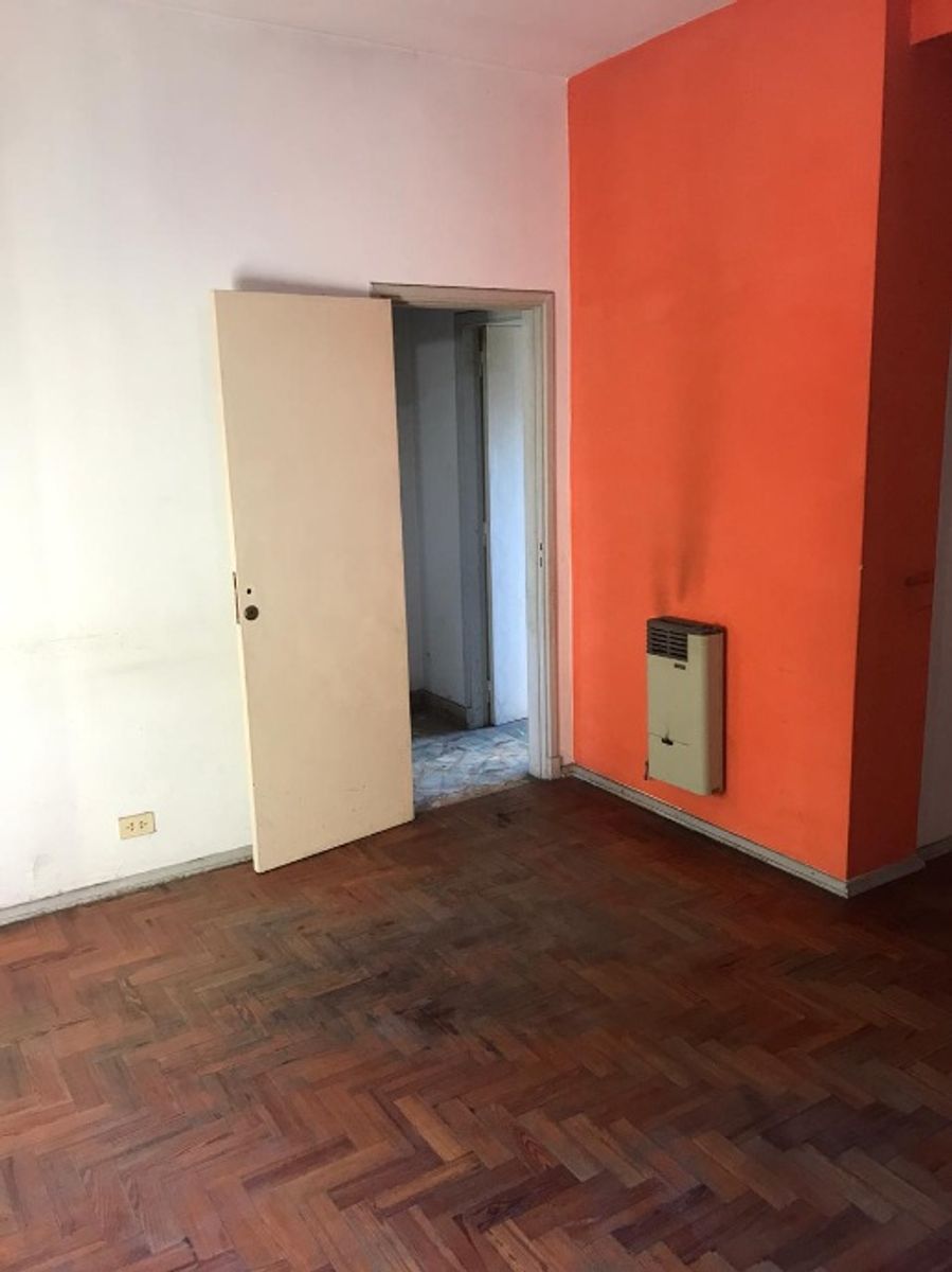 DEPARTAMENTO DE 3 AMBIENTES EN VENTA - MORON CENTRO - 2