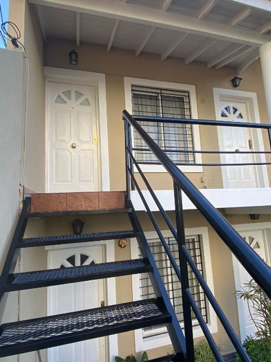 DEPARTAMENTO DE 2 AMBIENTES AL FRENTE - 2