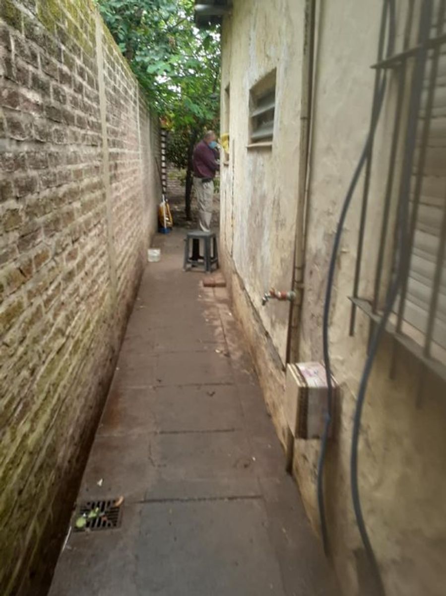 CASA A REFACCIONAR DE 3 AMBIENTES - 2