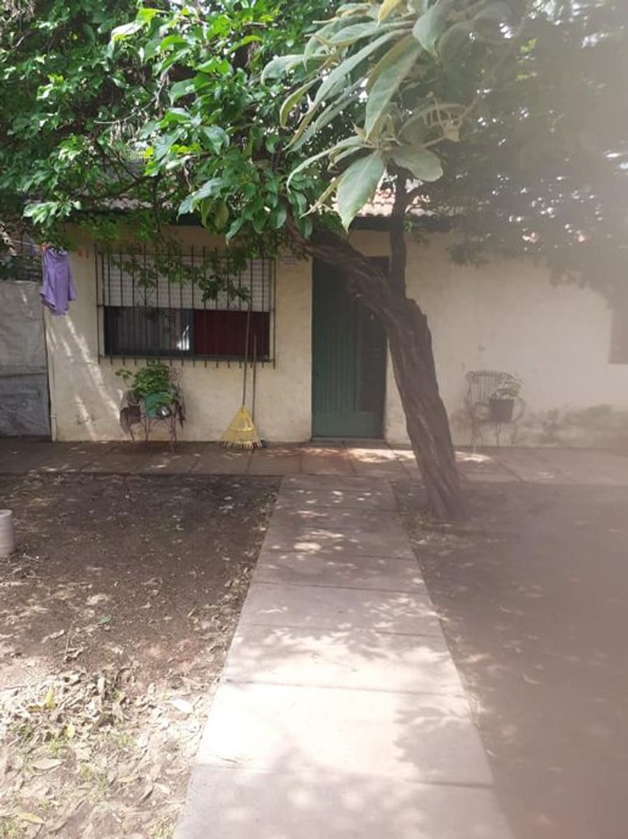CASA A REFACCIONAR DE 3 AMBIENTES - 4