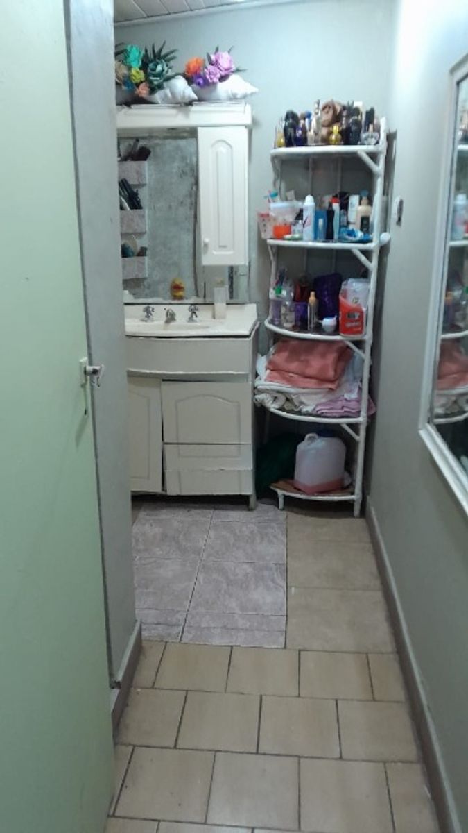 CASA DE 3 AMBIENTES A REFACCIONAR EN VENTA - 9