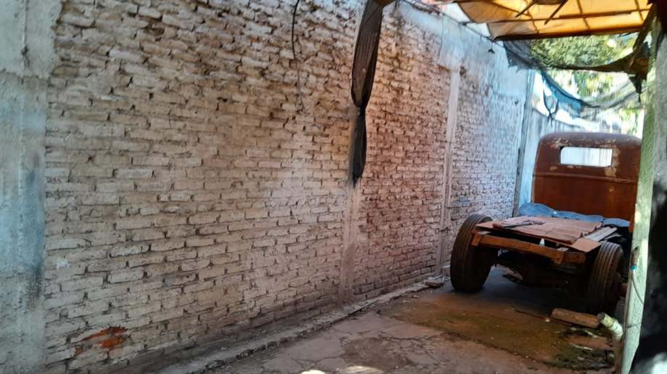 CASA DE 3 AMBIENTES A REFACCIONAR EN VENTA - 12