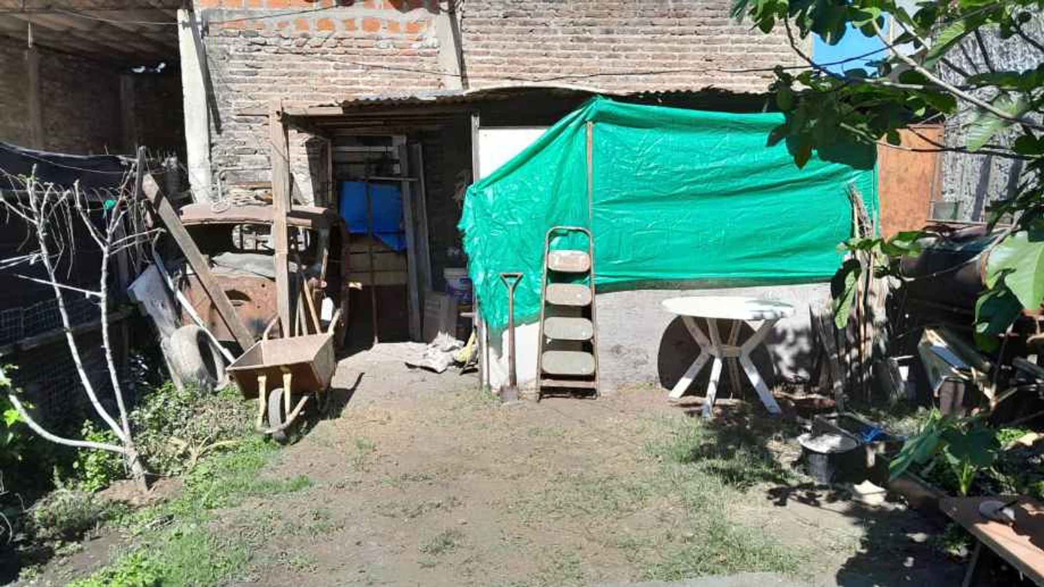 CASA DE 3 AMBIENTES A REFACCIONAR EN VENTA - 14