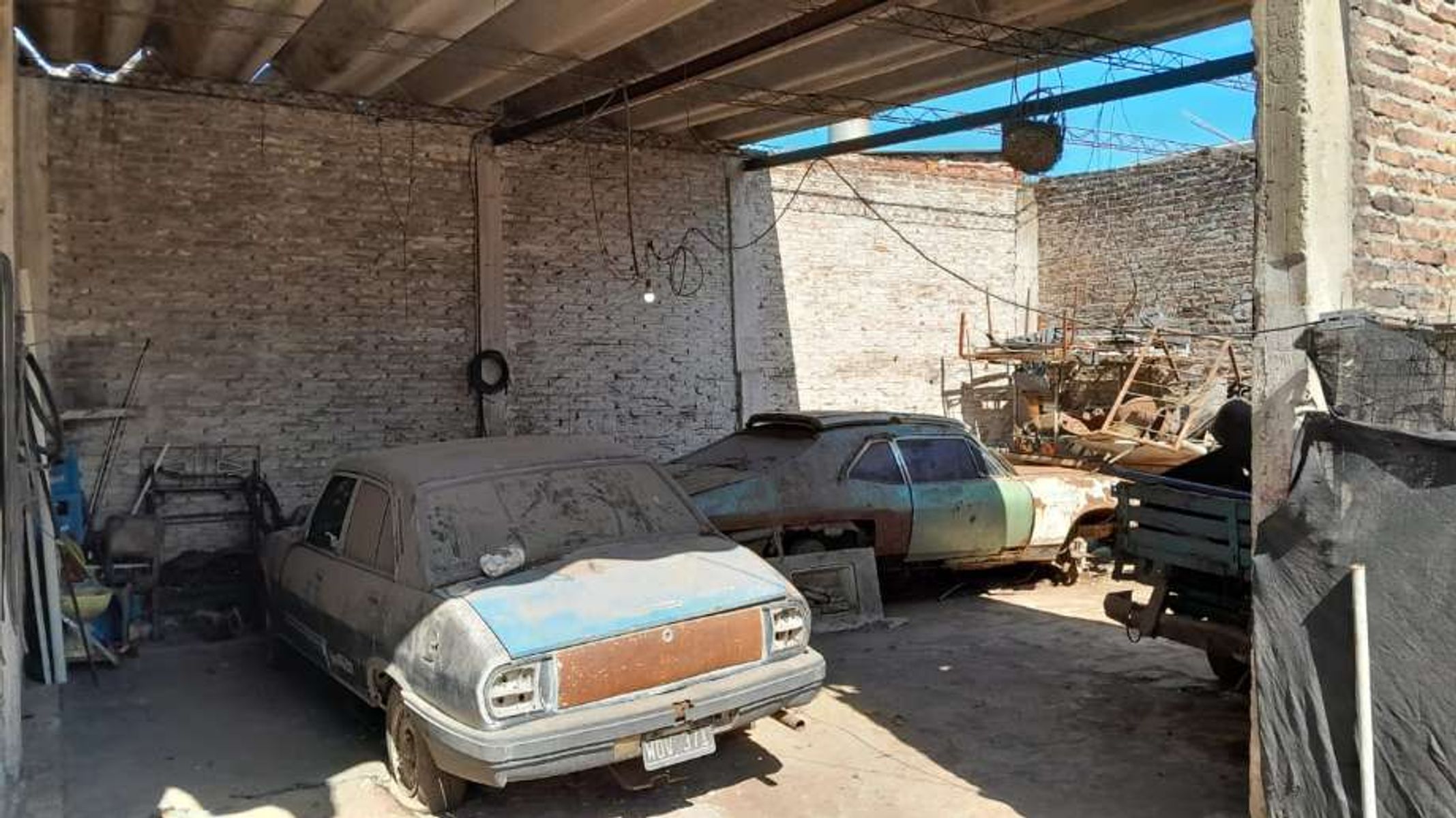 CASA DE 3 AMBIENTES A REFACCIONAR EN VENTA - 16