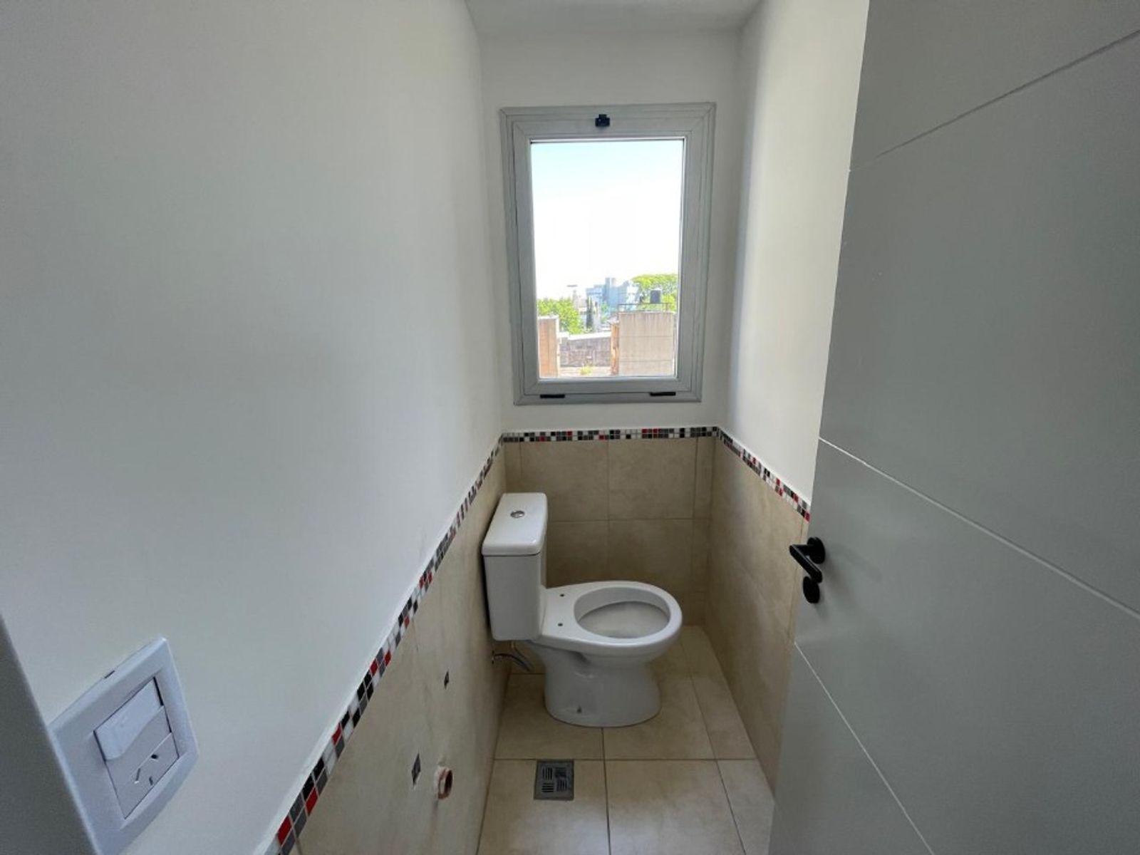 DEPARTAMENTOS DE 2 AMBIENTES C/ BALCON - COCHERAS OPCIONALES - 14