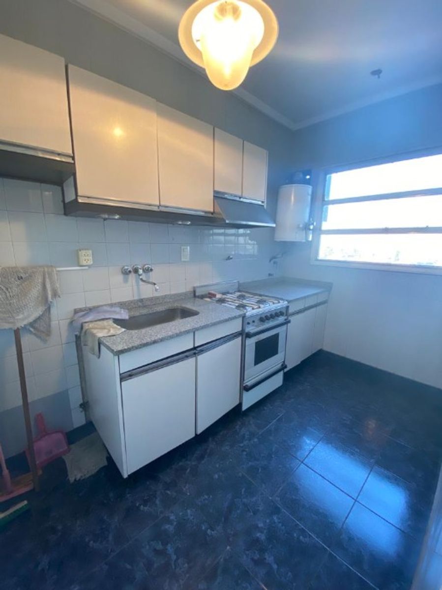 DEPARTAMENTO EN VENTA DE 3 AMBIENTES - 6