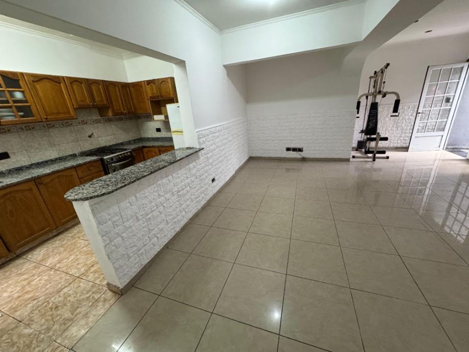 CASA PH DE 3 AMBIENTES EN VENTA - MORON CENTRO - 3