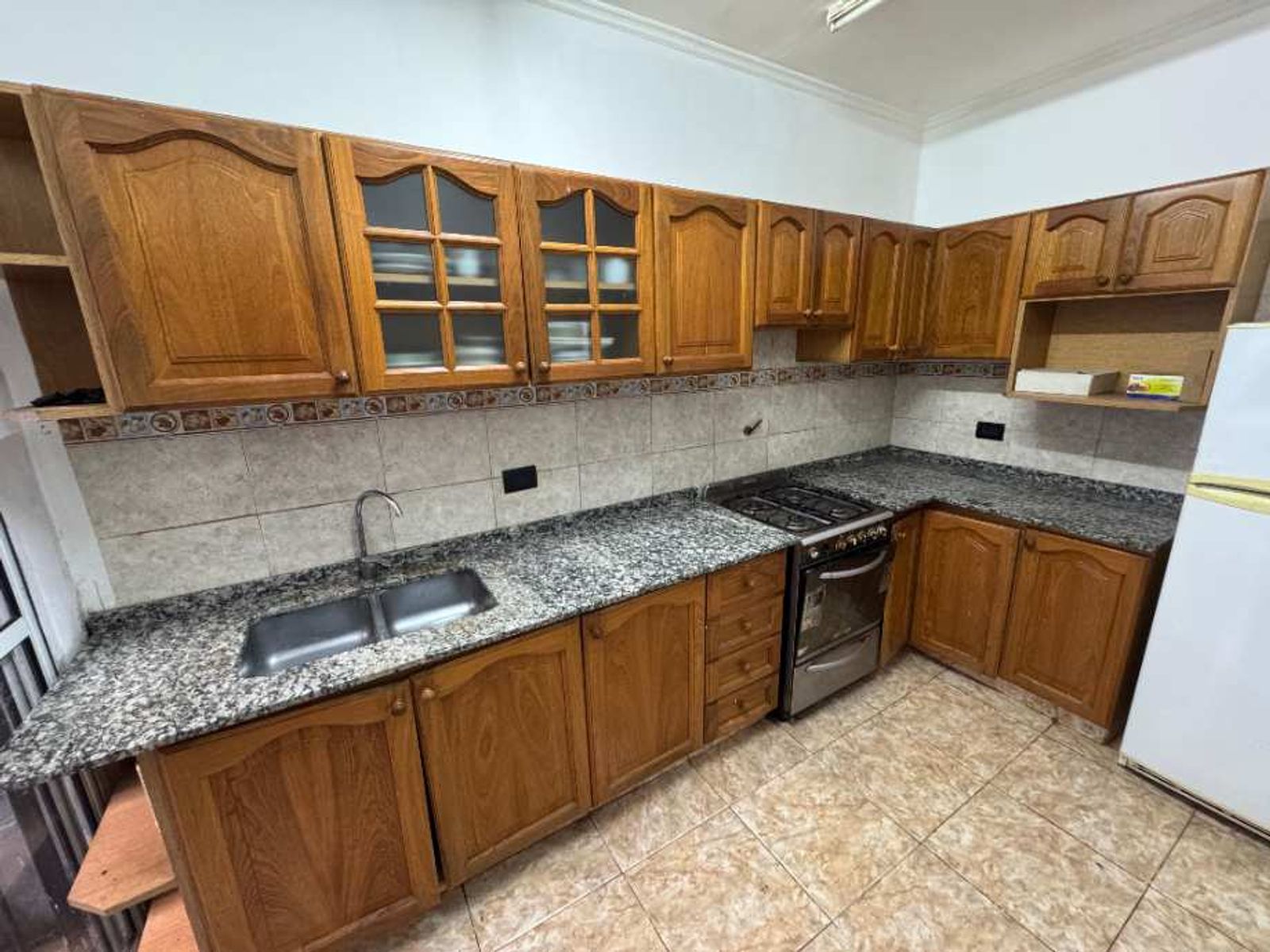 CASA PH DE 3 AMBIENTES EN VENTA - MORON CENTRO - 4