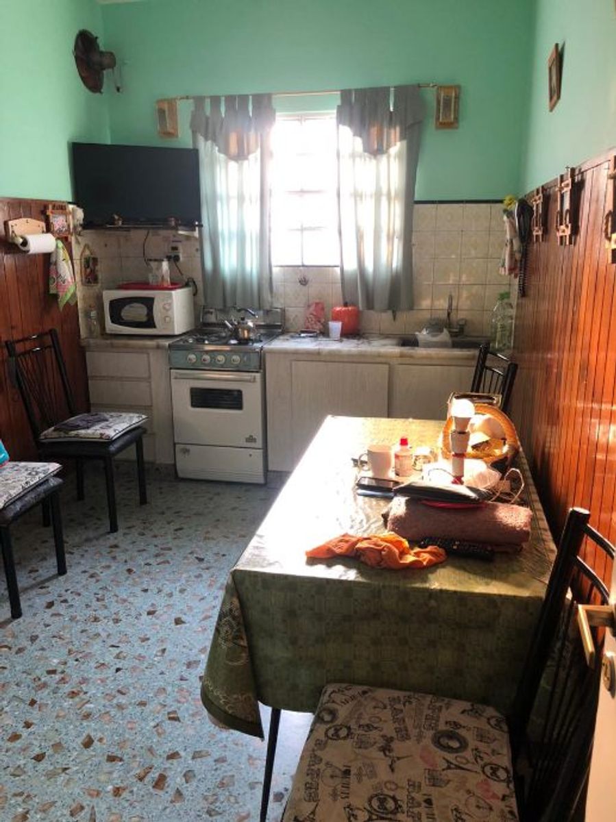 CASA PH EN VENTA EN PRIMER PISO - 13