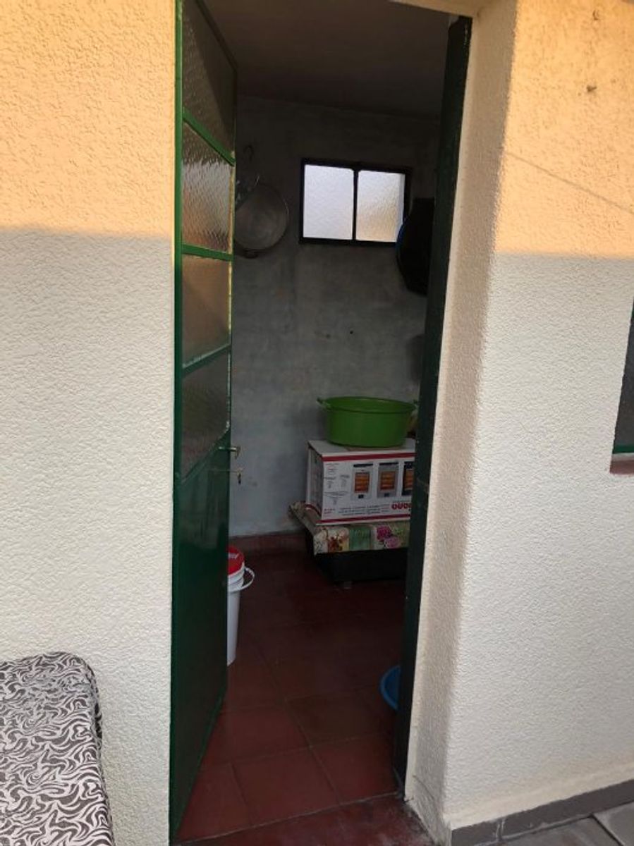 CASA PH EN VENTA EN PRIMER PISO - 17