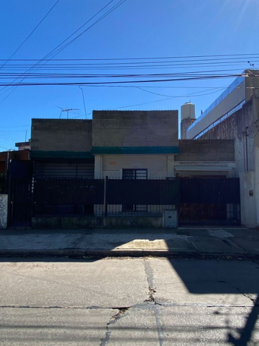 CASA DE 2 AMBIENTES - 1