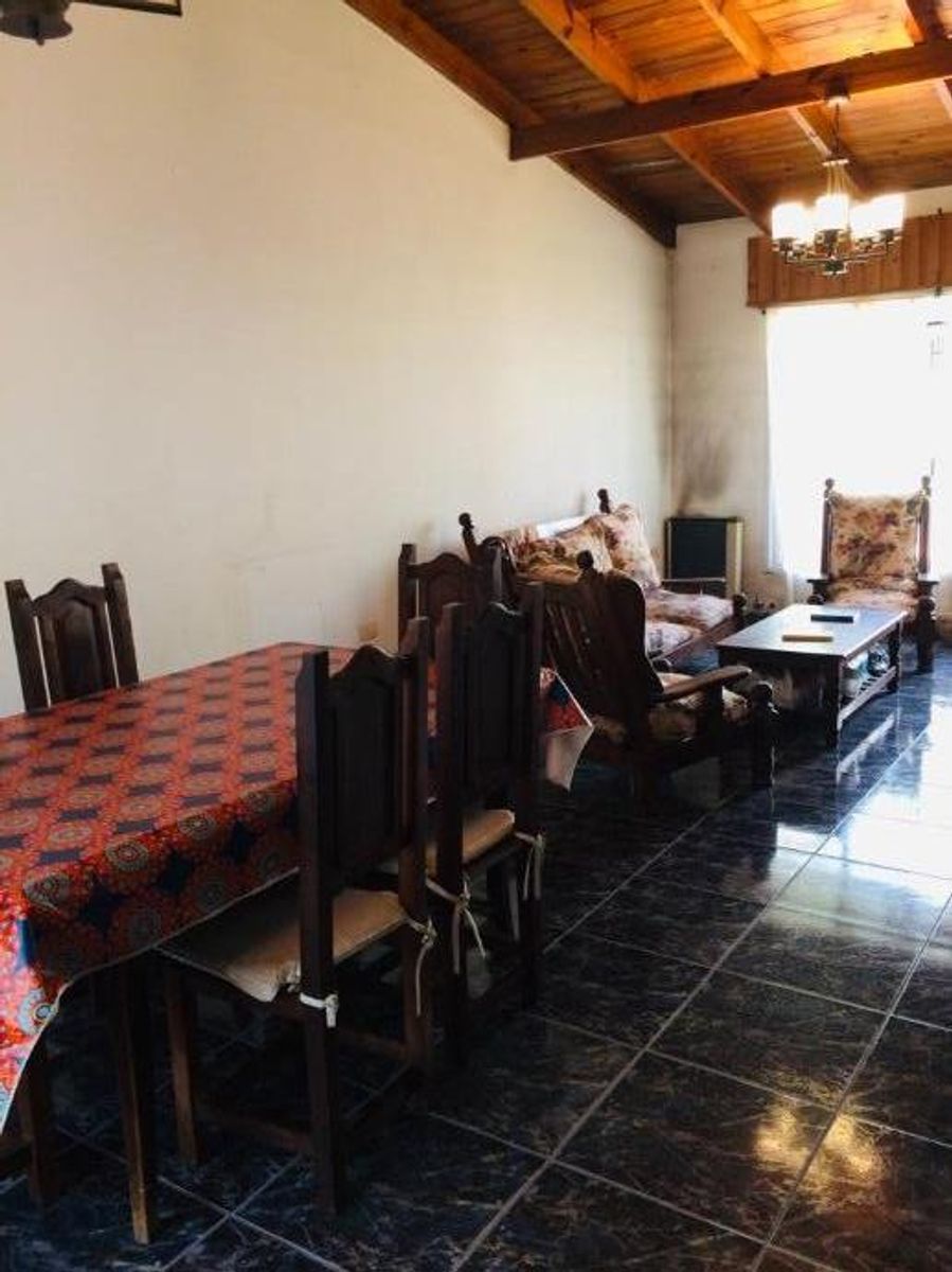 CASA AMERICANA DE 4 AMBIENTES - 6