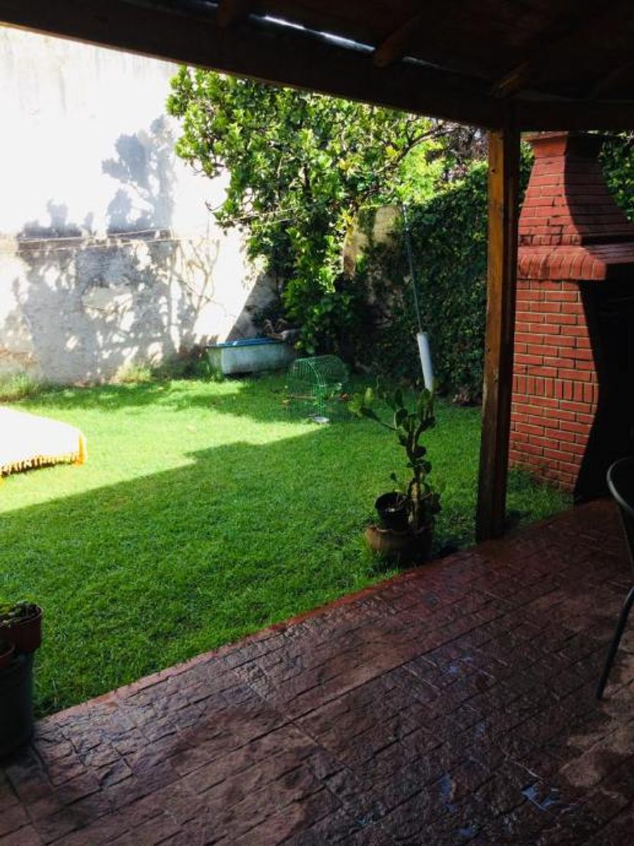 CASA AMERICANA DE 4 AMBIENTES - 12