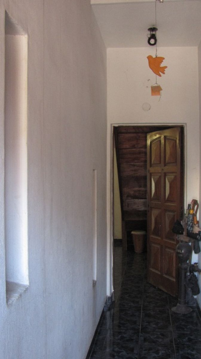 CHALET DE 4 AMBIENTES EN VENTA - MORON - 2