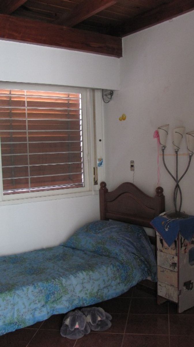 CHALET DE 4 AMBIENTES EN VENTA - MORON - 14