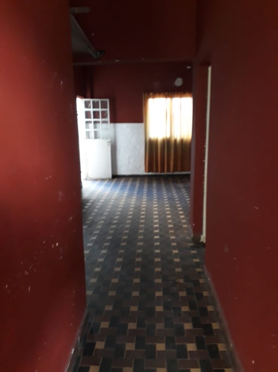 CASA AMERICANA IDEAL DOS FAMILIAS EN VENTA - CASTELAR NORTE - 5
