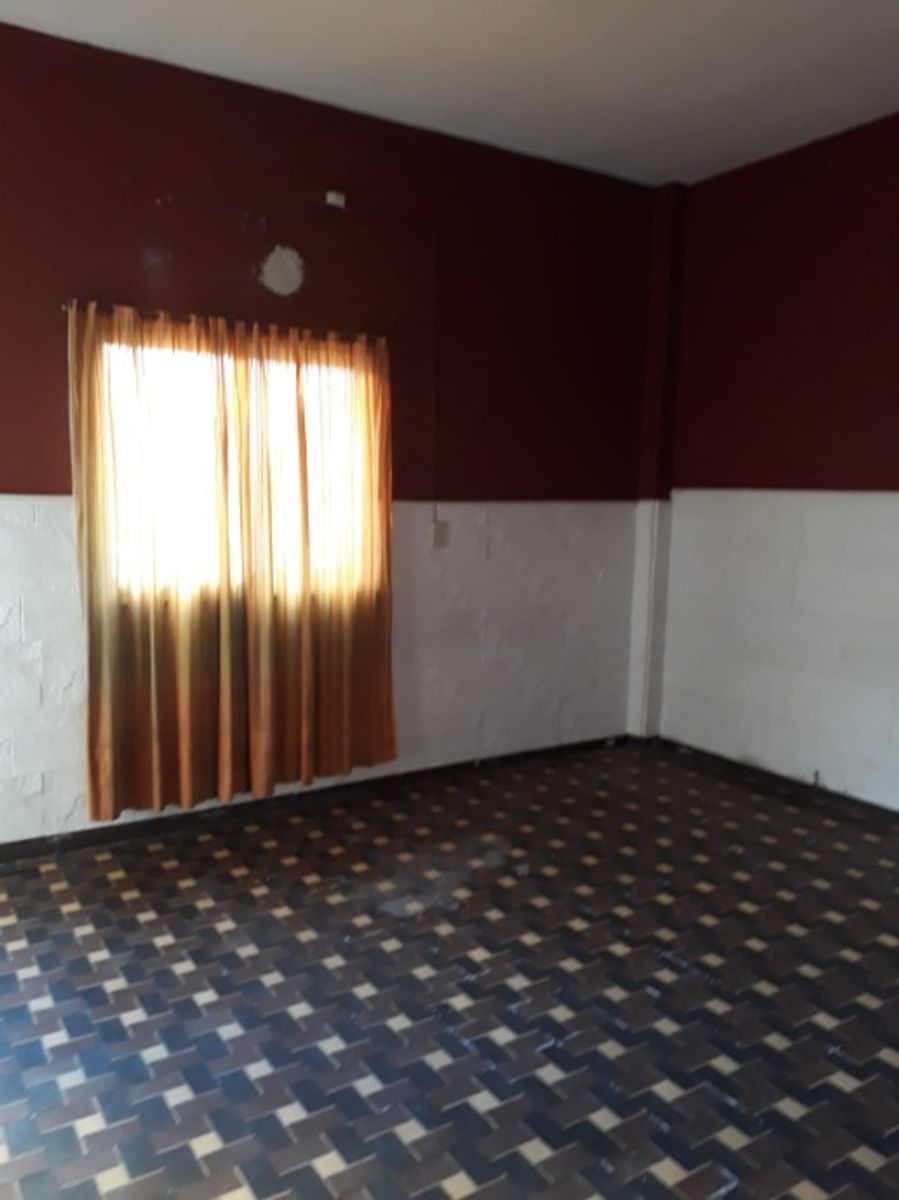 CASA AMERICANA IDEAL DOS FAMILIAS EN VENTA - CASTELAR NORTE - 12