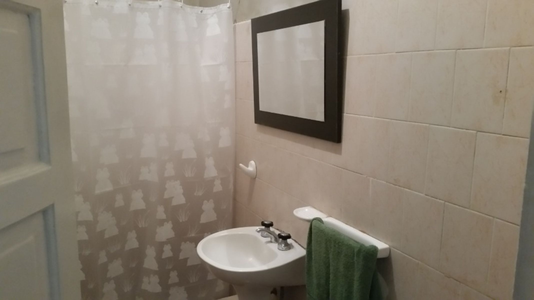 CASA AMERICANA IDEAL DOS FAMILIAS EN VENTA - CASTELAR NORTE - 15