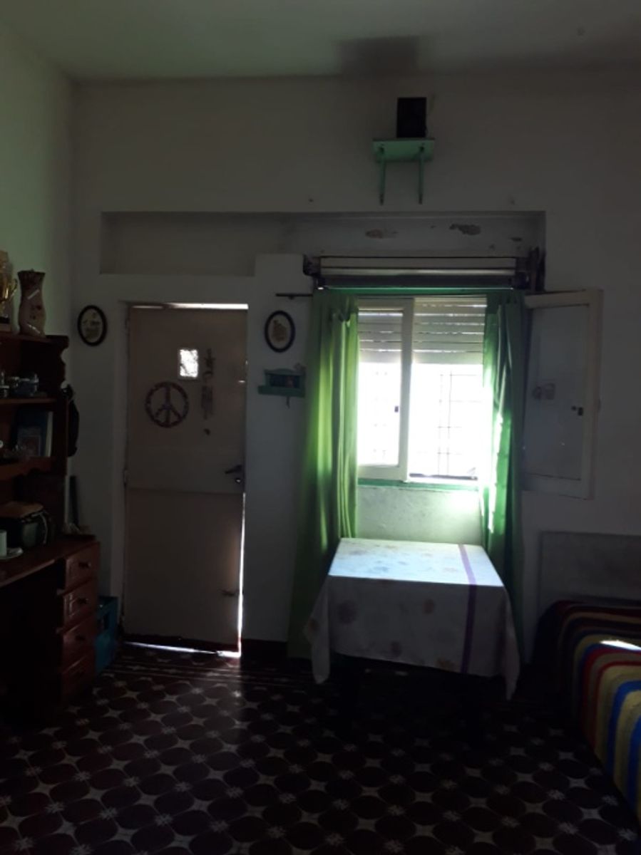 CASA AMERICANA IDEAL DOS FAMILIAS EN VENTA - CASTELAR NORTE - 21