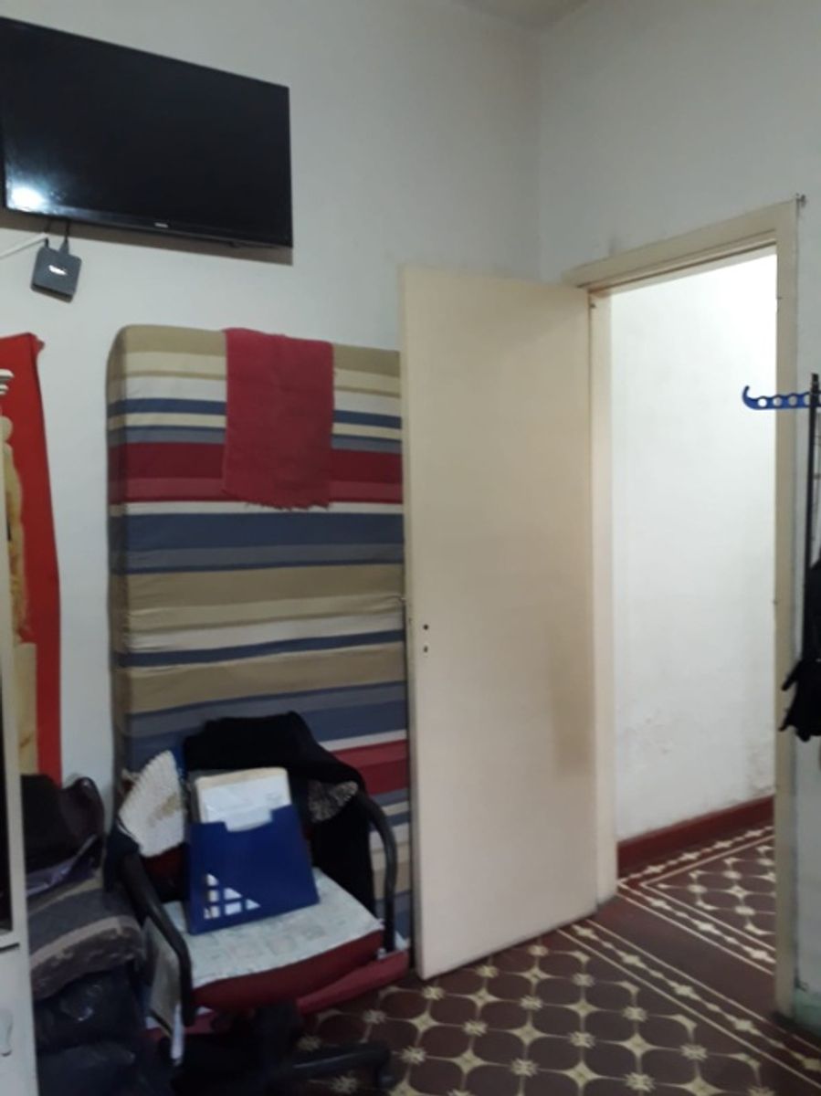 CASA AMERICANA IDEAL DOS FAMILIAS EN VENTA - CASTELAR NORTE - 25