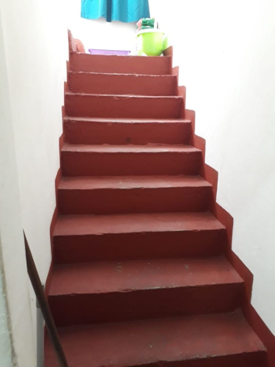 CASA AMERICANA IDEAL DOS FAMILIAS EN VENTA - CASTELAR NORTE - 29