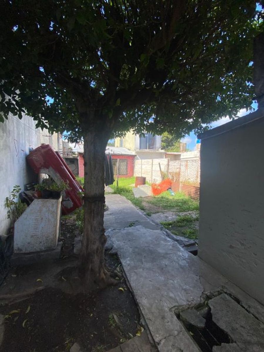 CASA MUTIFAMILIAR EN VENTA - CASTELAR NORTE - 15