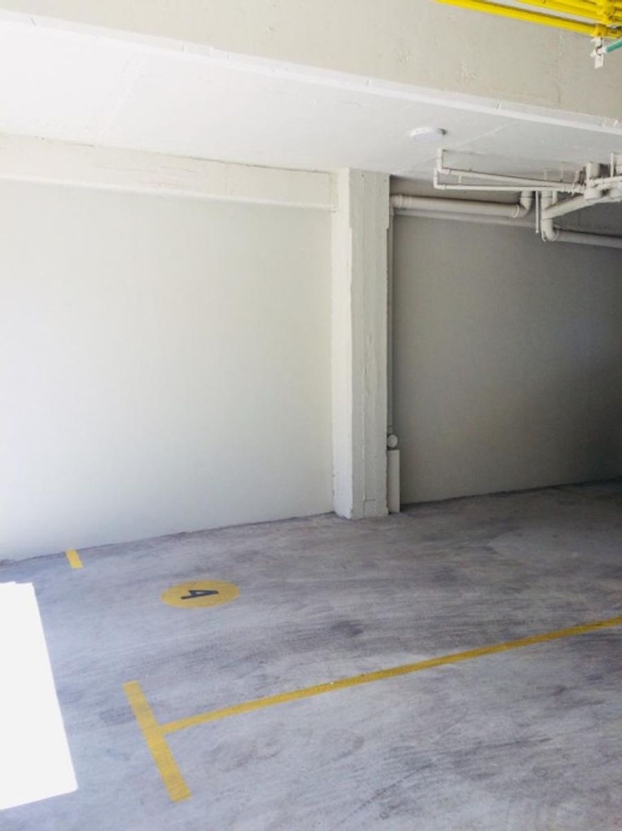DEPARTAMENTO DE 2 AMBIENTES CON COCHERA EN VENTA - MORON CENTRO - 12